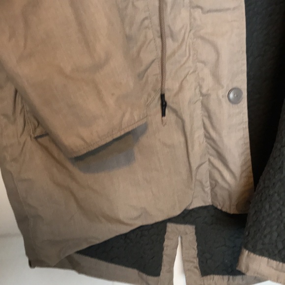 Bench Ladies Parka size Large - Picture 5 of 10